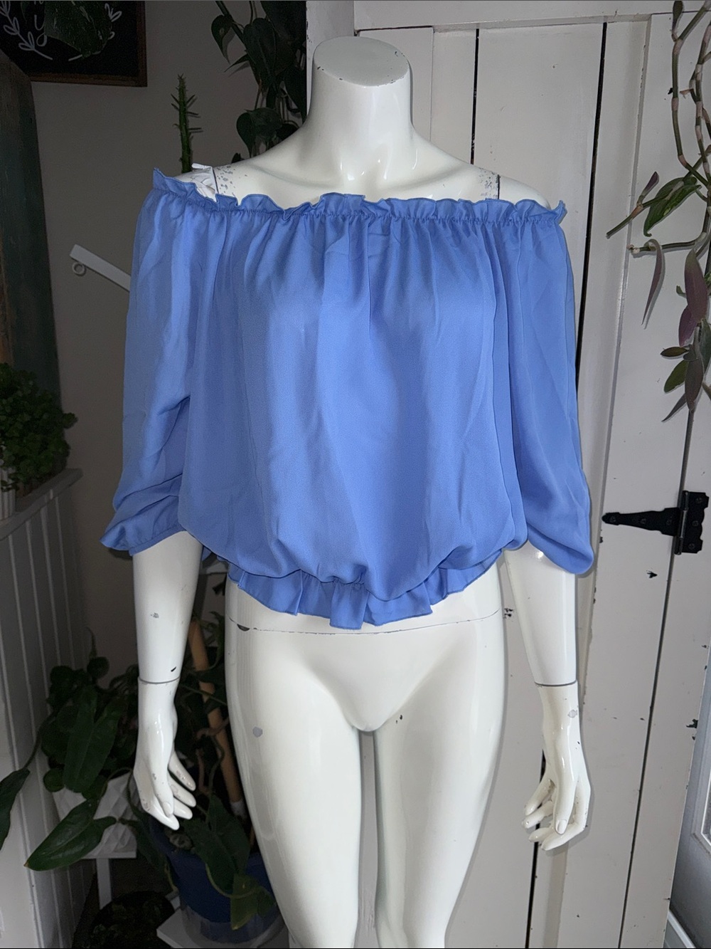 Suzy Shier Sm Off-Shoulder Light Blue Women’s Blouse NWOT